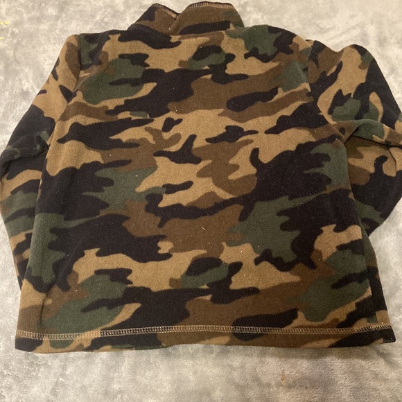 Boys Camo Fleece Quarter Zip Pullover Sweatshirt Size 5T - Picture 3 of 4